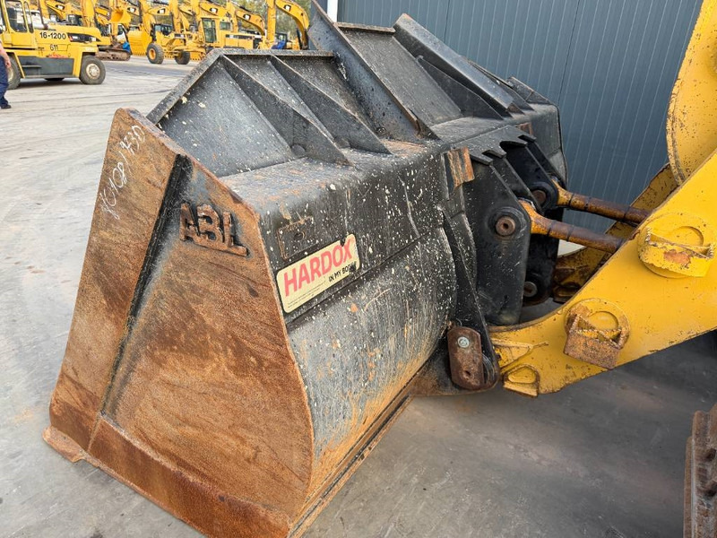 Ερπυστριοφόρος φορτωτής Cat 973D: φωτογραφία 8 Ερπυστριοφόρος φορτωτής Cat 973D: φωτογραφία 8