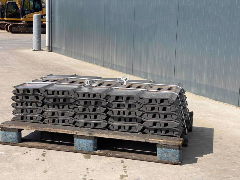 Hitachi EX270 / EX300 / EX310 Shoes/Pads - Πλαίσιο/ Σασί για Κατασκευή μηχανήματα: φωτογραφία 5 Hitachi EX270 / EX300 / EX310 Shoes/Pads - Πλαίσιο/ Σασί για Κατασκευή μηχανήματα: φωτογραφία 5