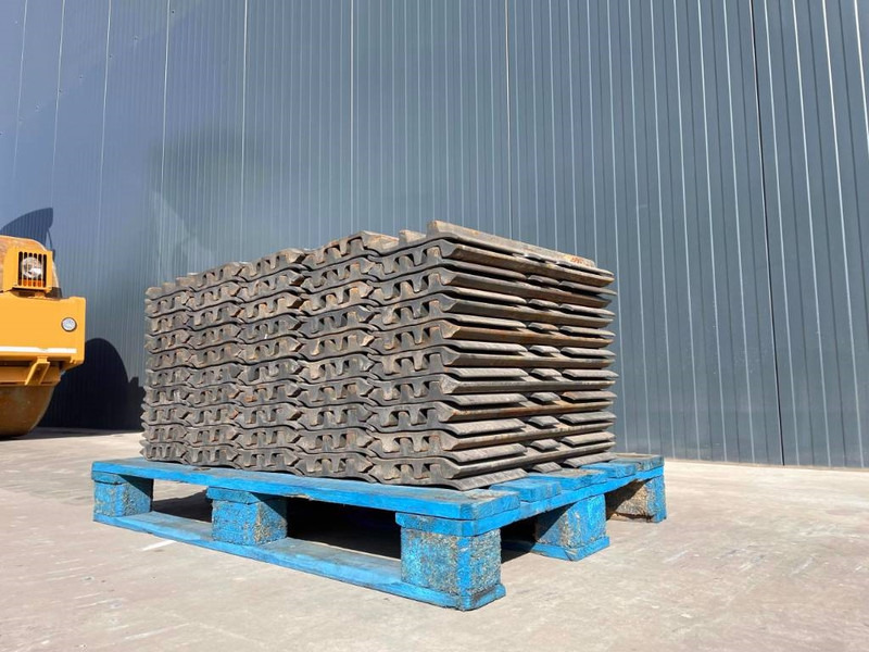 Hyundai R210 / R215 / R220 / R235 / R250 / R260 - Πλαίσιο/ Σασί για Κατασκευή μηχανήματα: φωτογραφία 2 Hyundai R210 / R215 / R220 / R235 / R250 / R260 - Πλαίσιο/ Σασί για Κατασκευή μηχανήματα: φωτογραφία 2