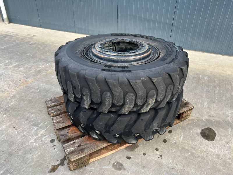 Michelin 1000 x 20 banden / 10.00 x 20: 1x2 Reifen - Ελαστικά και ζάντες για Κατασκευή μηχανήματα: φωτογραφία 1 Michelin 1000 x 20 banden / 10.00 x 20: 1x2 Reifen - Ελαστικά και ζάντες για Κατασκευή μηχανήματα: φωτογραφία 1