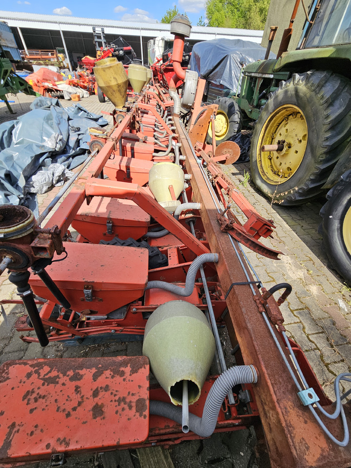 Becker Aeromat - Σπαρτική μηχανή ακριβείας: φωτογραφία 5 Becker Aeromat - Σπαρτική μηχανή ακριβείας: φωτογραφία 5