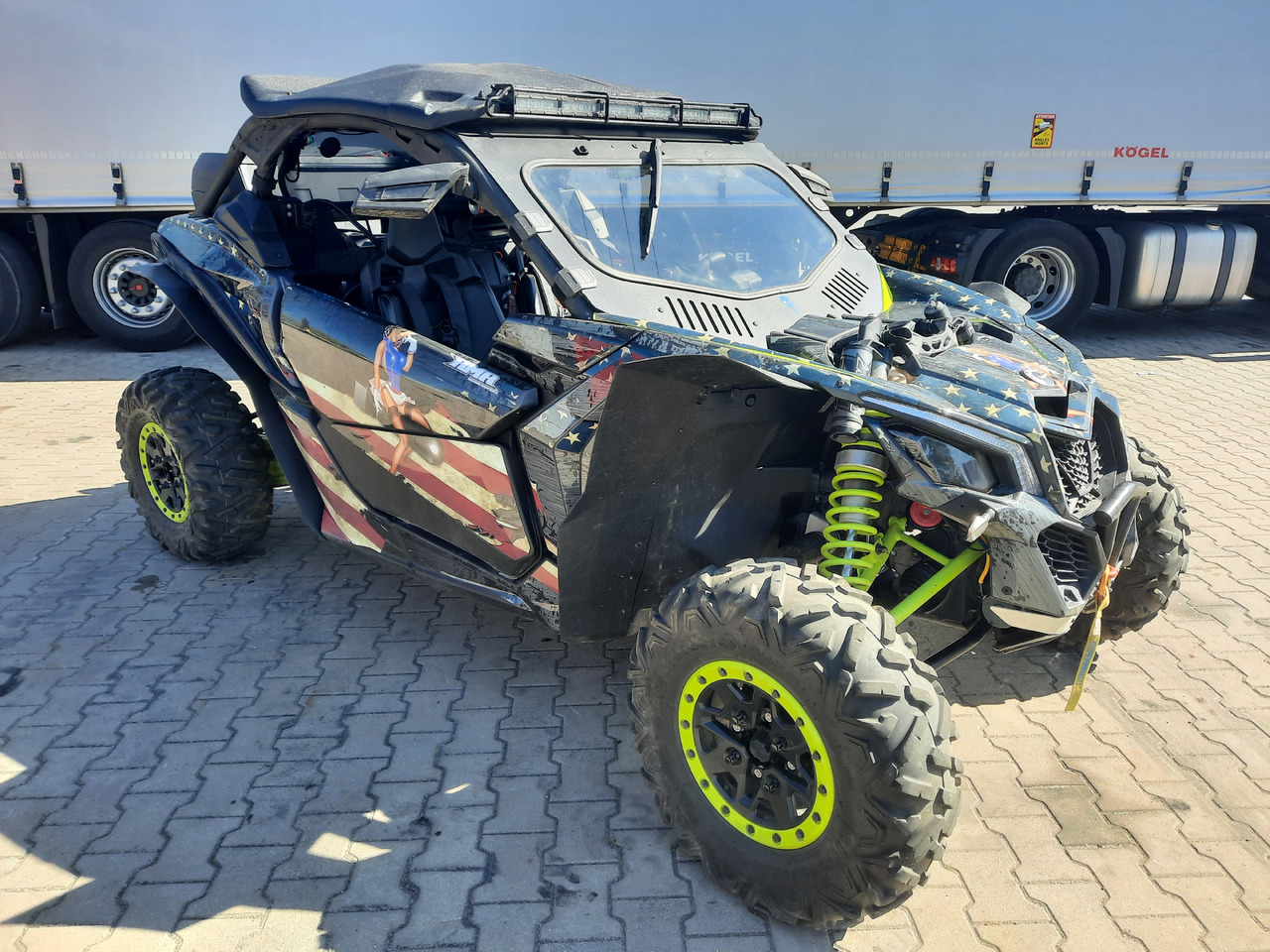 CAN-AM Maverick X3 XDS z homologacją - Τετράκλινα: φωτογραφία 2 CAN-AM Maverick X3 XDS z homologacją - Τετράκλινα: φωτογραφία 2