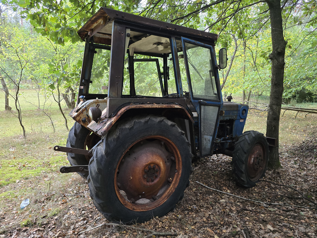 Ford 3600, 4x4 - Τρακτέρ: φωτογραφία 5 Ford 3600, 4x4 - Τρακτέρ: φωτογραφία 5