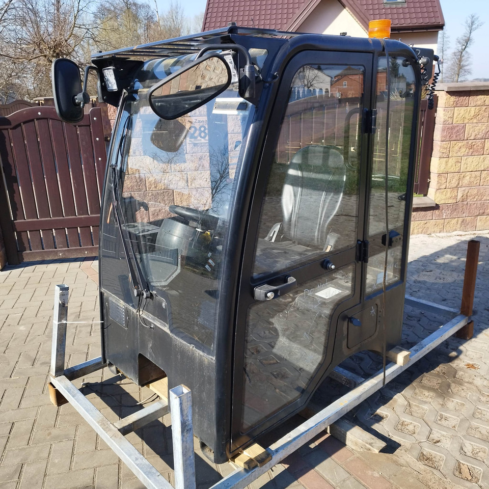 JCB 403 - Καμπίνα για Κατασκευή μηχανήματα: φωτογραφία 3 JCB 403 - Καμπίνα για Κατασκευή μηχανήματα: φωτογραφία 3