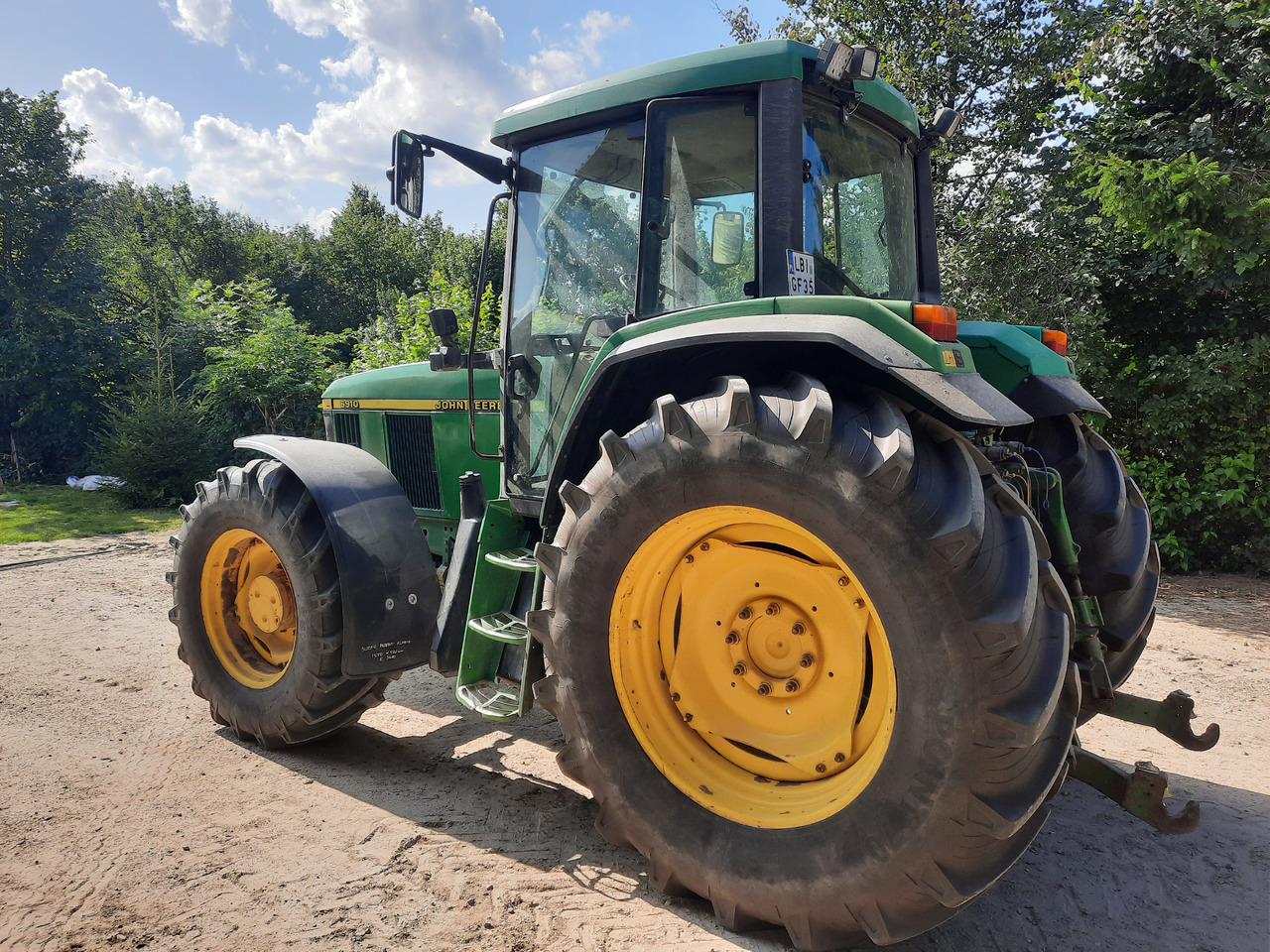 JOHN DEERE 6910 - Τρακτέρ: φωτογραφία 1 JOHN DEERE 6910 - Τρακτέρ: φωτογραφία 1
