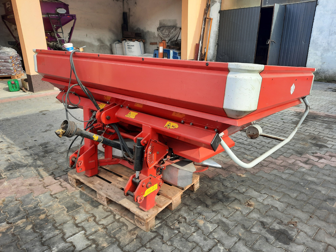 LELY CENTERLINER SX 2000 L - Λιπασματοδιανομέας: φωτογραφία 1 LELY CENTERLINER SX 2000 L - Λιπασματοδιανομέας: φωτογραφία 1