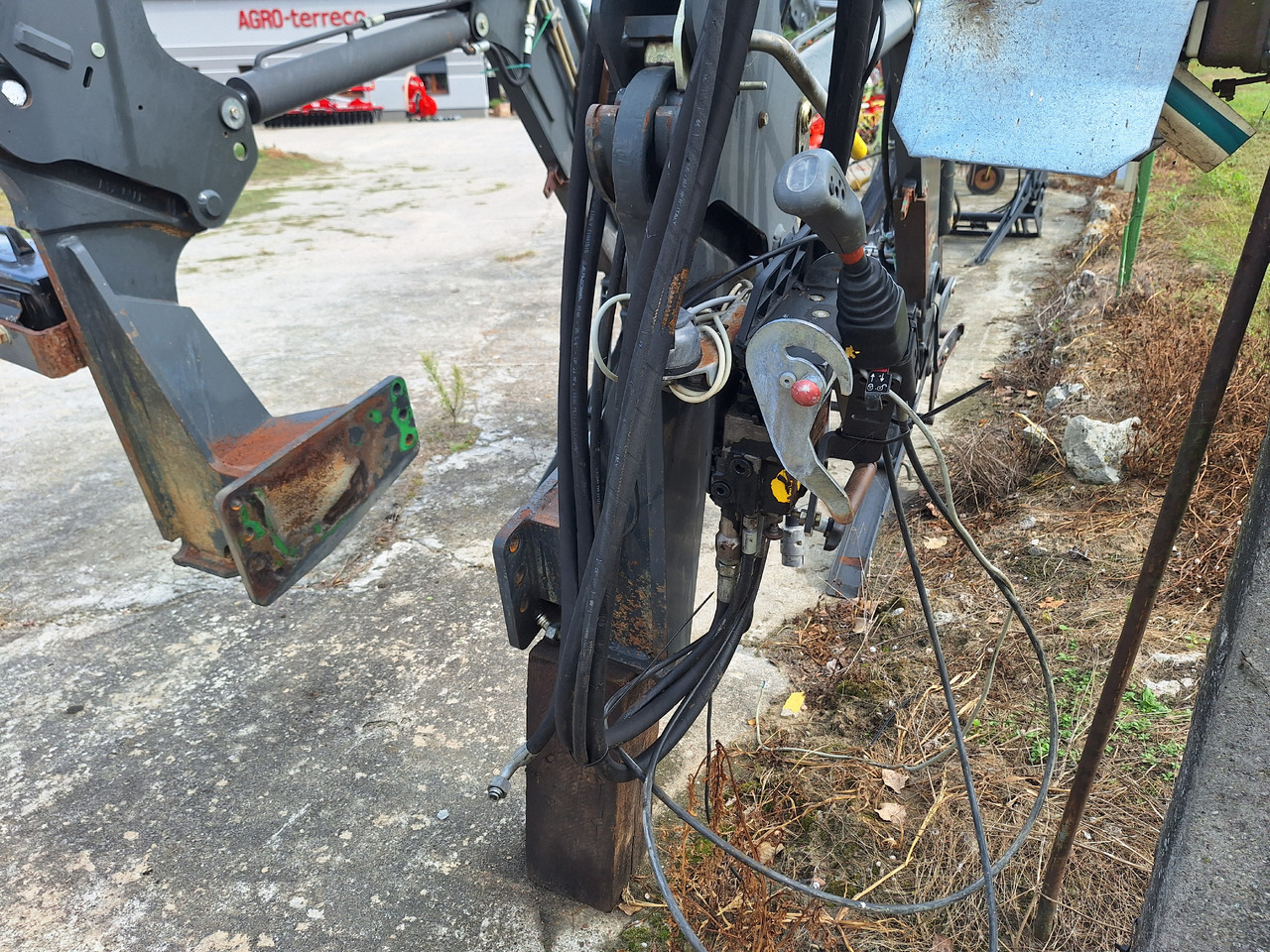 Manip MP85 - Φορτωτησ για τρακτερ: φωτογραφία 5 Manip MP85 - Φορτωτησ για τρακτερ: φωτογραφία 5