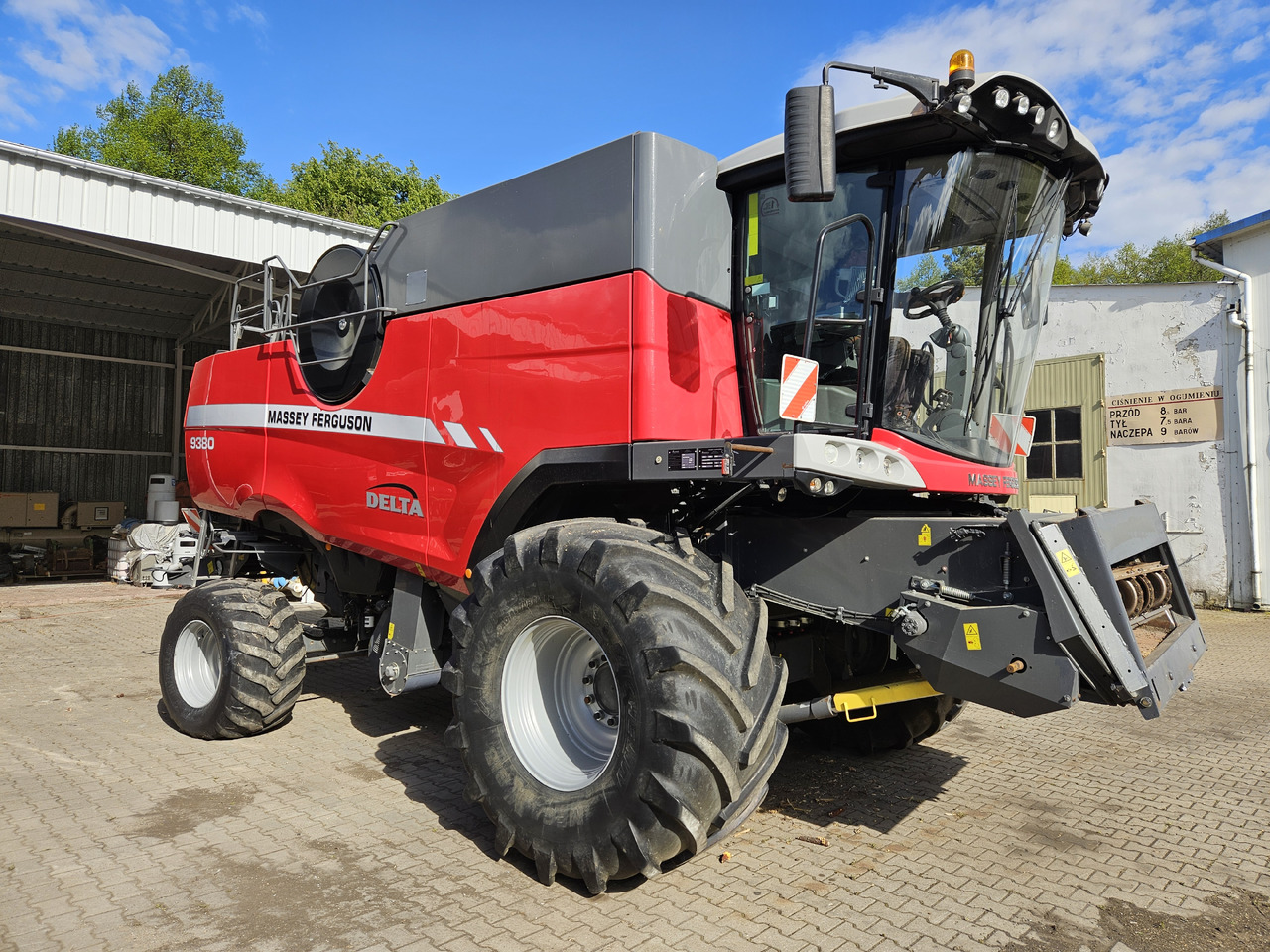 Massey Ferguson Delta 9380 - Θεριζοαλωνιστική μηχανή: φωτογραφία 2 Massey Ferguson Delta 9380 - Θεριζοαλωνιστική μηχανή: φωτογραφία 2