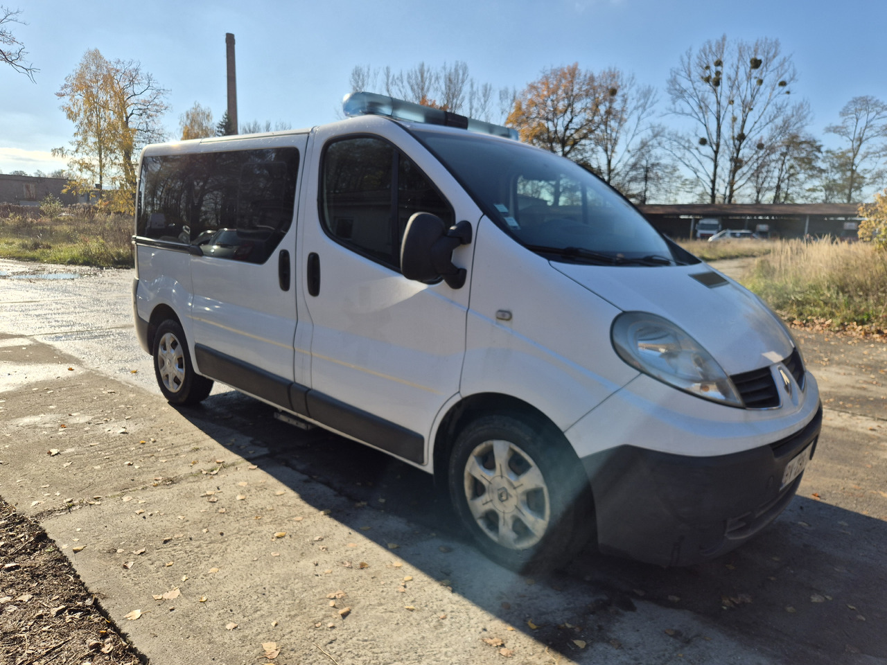 RENAULT Trafic 2.0 dCi 115 KM - Ασθενοφόρο: φωτογραφία 2 RENAULT Trafic 2.0 dCi 115 KM - Ασθενοφόρο: φωτογραφία 2