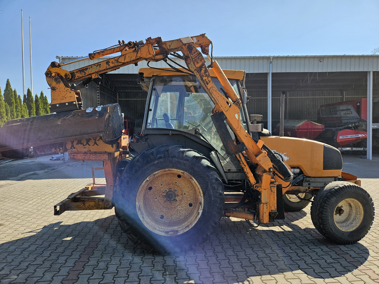 Renault Egros - Χλοοκοπτικό: φωτογραφία 2 Renault Egros - Χλοοκοπτικό: φωτογραφία 2