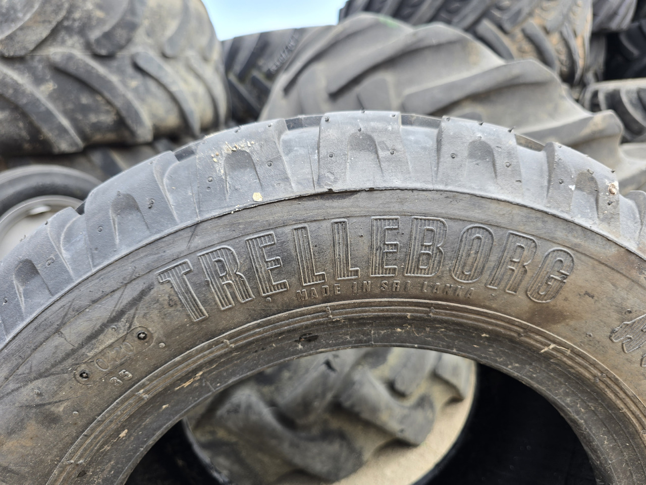 TRELLEBORG 340/55-16 - Ελαστικό για Κατασκευή μηχανήματα: φωτογραφία 5 TRELLEBORG 340/55-16 - Ελαστικό για Κατασκευή μηχανήματα: φωτογραφία 5