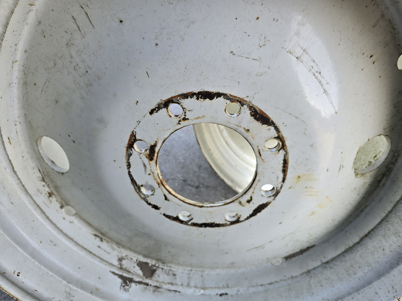 Titan W15LX28, piasta 150 mm - Πλήρης τροχός για Γεωργικά μηχανήματα: φωτογραφία 5 Titan W15LX28, piasta 150 mm - Πλήρης τροχός για Γεωργικά μηχανήματα: φωτογραφία 5