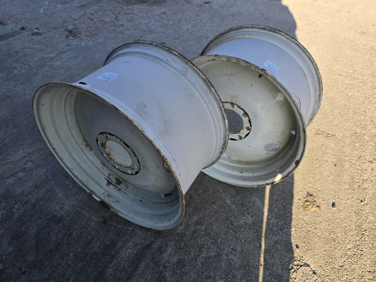 Titan W15LX28, piasta 150 mm - Πλήρης τροχός για Γεωργικά μηχανήματα: φωτογραφία 1 Titan W15LX28, piasta 150 mm - Πλήρης τροχός για Γεωργικά μηχανήματα: φωτογραφία 1