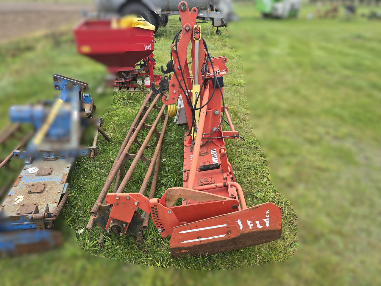 Lely Terra 300-22 - Σβάρνα: φωτογραφία 4 Lely Terra 300-22 - Σβάρνα: φωτογραφία 4