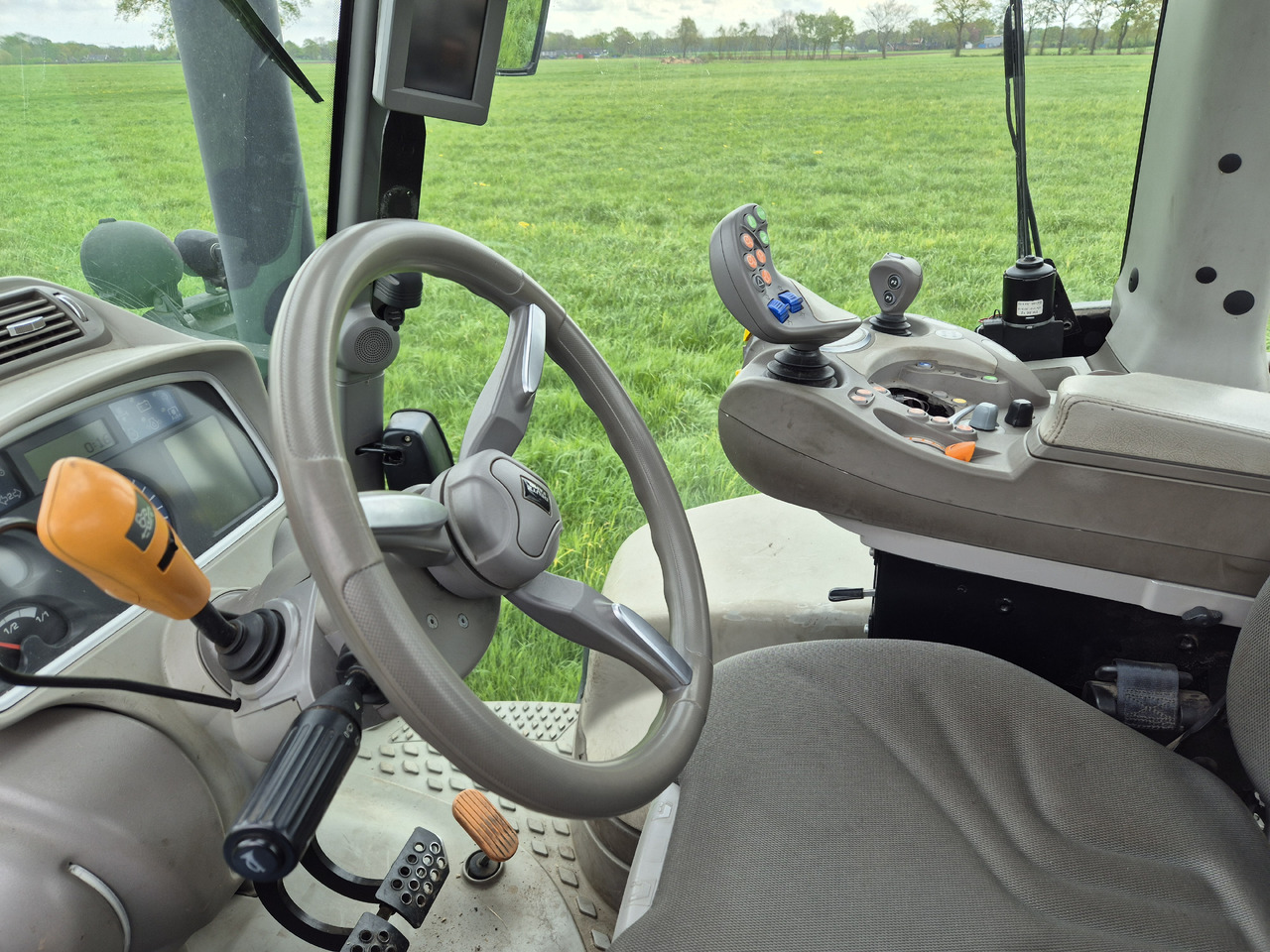 Deutz Fahr 6180 TTV FH+FA - Τρακτέρ: φωτογραφία 4 Deutz Fahr 6180 TTV FH+FA - Τρακτέρ: φωτογραφία 4