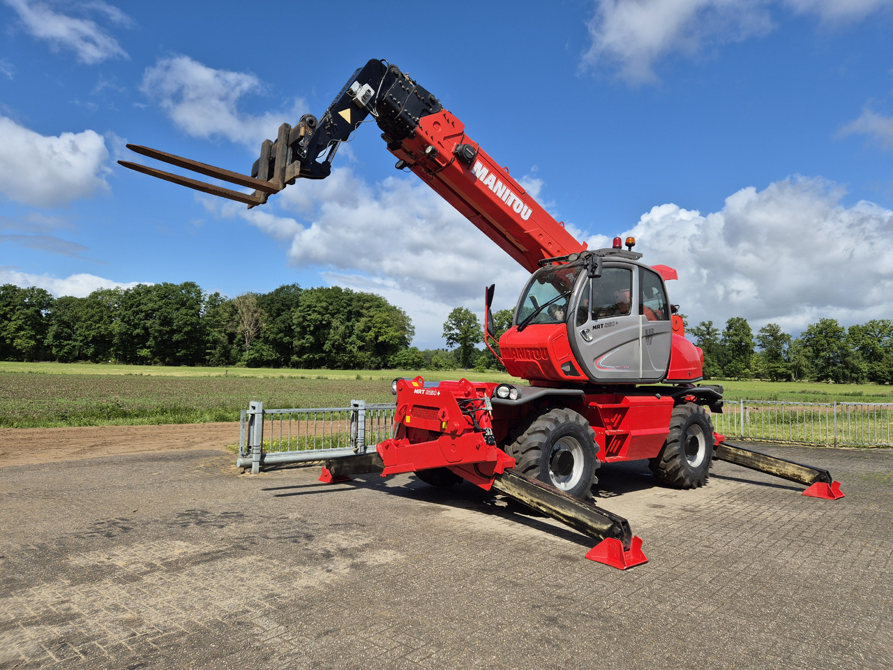 Manitou MRT 2150 plus privilege - Τηλεσκοπικός φορτωτής: φωτογραφία 1 Manitou MRT 2150 plus privilege - Τηλεσκοπικός φορτωτής: φωτογραφία 1