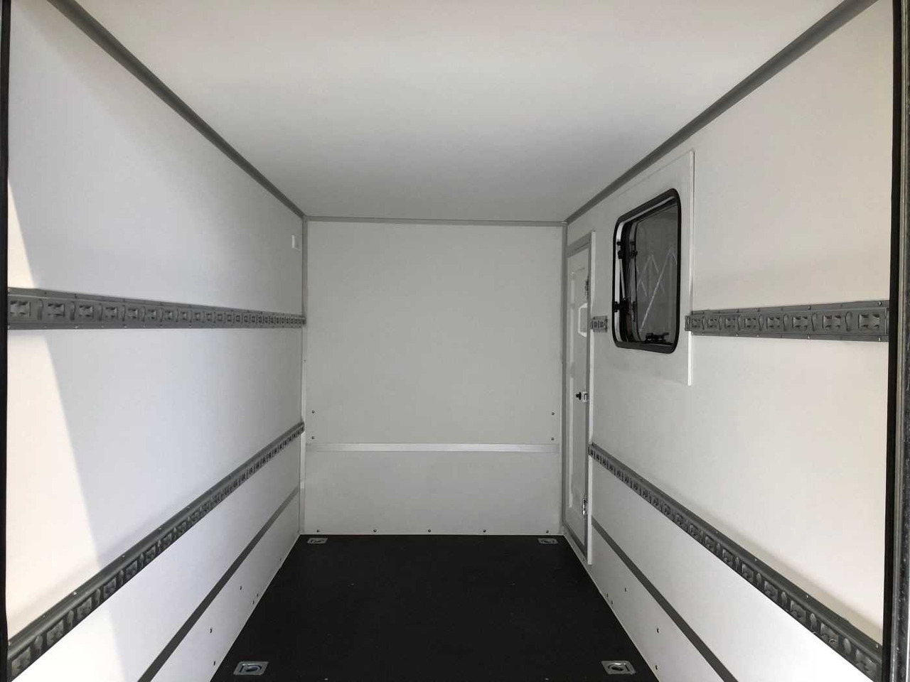 Νέα Τρέιλερ μοτοσυκλετών BLYSS F2030HTD Rampe Tür  Fenster Kofferanhänger: φωτογραφία 18