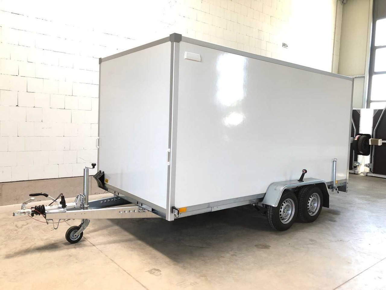 BLYSS F2741HT Rampe Kofferanhänger - Ρυμούλκα κόφα: φωτογραφία 2 BLYSS F2741HT Rampe Kofferanhänger - Ρυμούλκα κόφα: φωτογραφία 2