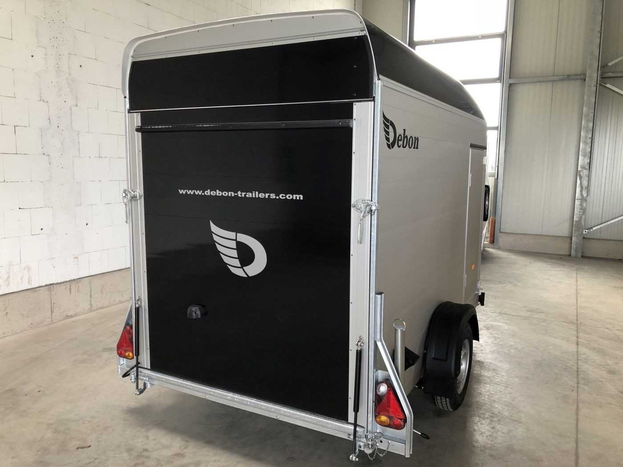 CHEVAL LIBERTE DEBON C300 Roadster Kofferanhänger - Τρέιλερ μοτοσυκλετών: φωτογραφία 3 CHEVAL LIBERTE DEBON C300 Roadster Kofferanhänger - Τρέιλερ μοτοσυκλετών: φωτογραφία 3
