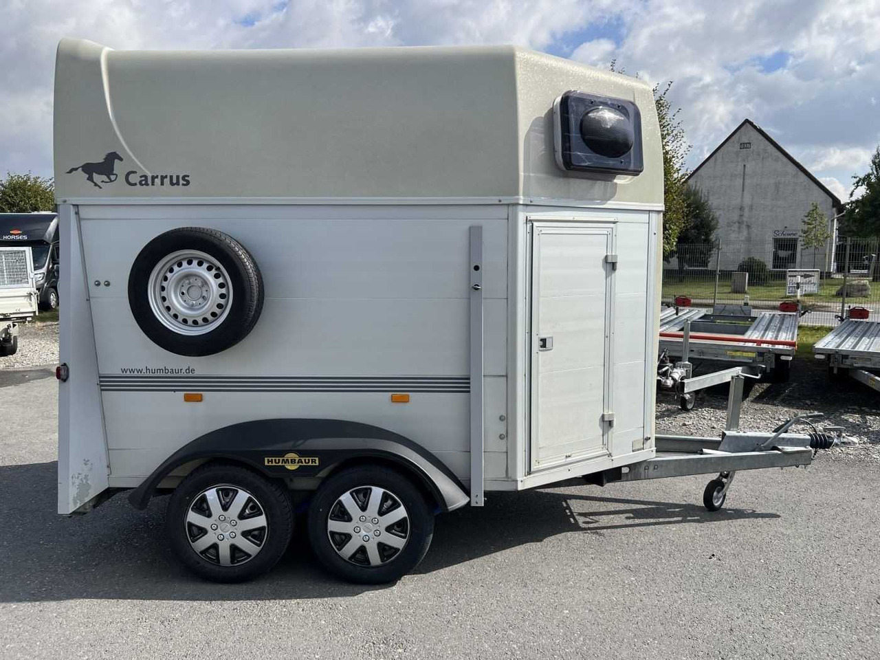 HUMBAUR HP 2000 Pferdeanhänger - Ρυμούλκες αυτοκίνητο: φωτογραφία 1 HUMBAUR HP 2000 Pferdeanhänger - Ρυμούλκες αυτοκίνητο: φωτογραφία 1