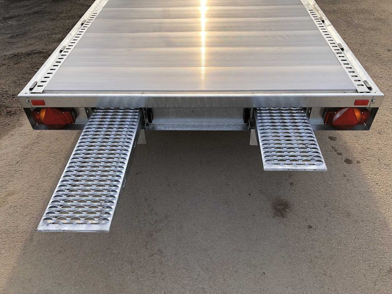 HUMBAUR Universal 3500 Aluboden Universaltransporter - Ρυμούλκα αυτοκινητάμαξα: φωτογραφία 5 HUMBAUR Universal 3500 Aluboden Universaltransporter - Ρυμούλκα αυτοκινητάμαξα: φωτογραφία 5