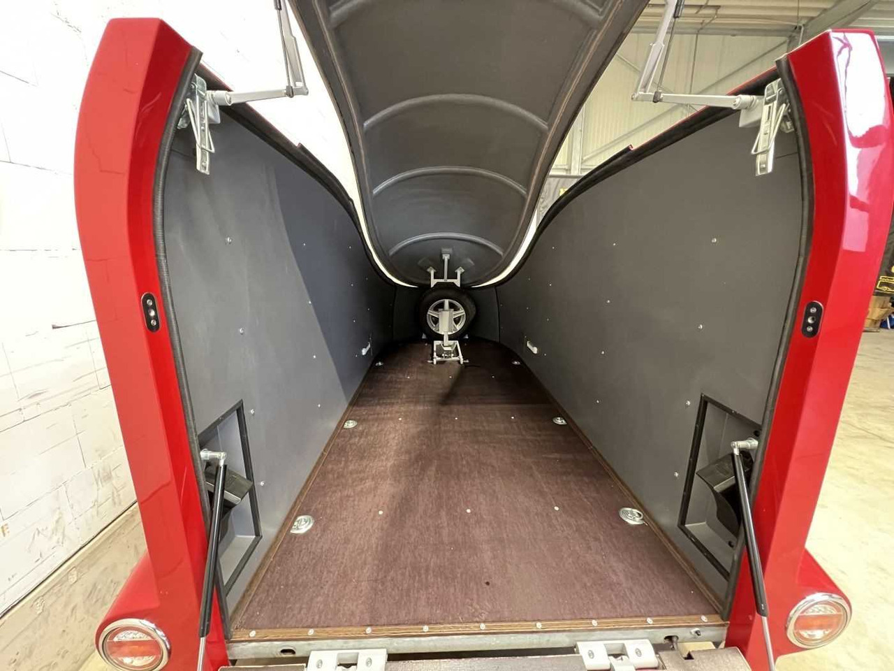 LORGANO Aero S ALF Motorradanhänger Lorgano - Τρέιλερ μοτοσυκλετών: φωτογραφία 4 LORGANO Aero S ALF Motorradanhänger Lorgano - Τρέιλερ μοτοσυκλετών: φωτογραφία 4