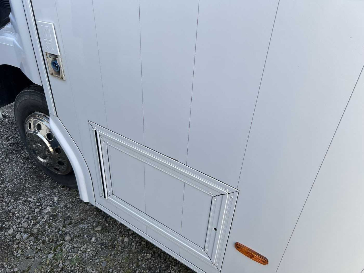 Φορτηγό μεταφοράς αλόγων MERCEDES-BENZ Atego 918 LKW: φωτογραφία 13