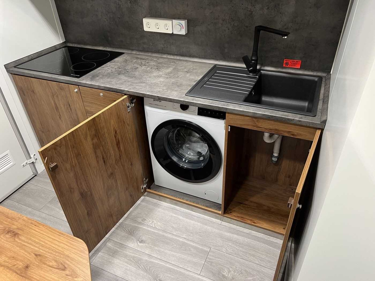 Νέα Σπίτι εμπορευματοκιβωτία, Τρέιλερ ROSEMEIER VE MOBI 7344-SP-5 Mannschaftswagen: φωτογραφία 13 Νέα Σπίτι εμπορευματοκιβωτία, Τρέιλερ ROSEMEIER VE MOBI 7344-SP-5 Mannschaftswagen: φωτογραφία 13