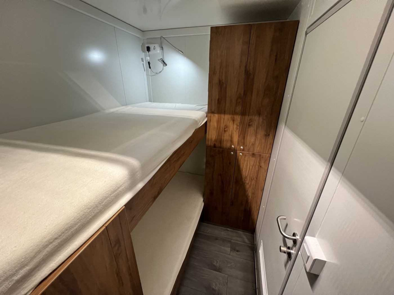 Νέα Σπίτι εμπορευματοκιβωτία, Τρέιλερ ROSEMEIER VE MOBI 7344-SP-5 Mannschaftswagen: φωτογραφία 17 Νέα Σπίτι εμπορευματοκιβωτία, Τρέιλερ ROSEMEIER VE MOBI 7344-SP-5 Mannschaftswagen: φωτογραφία 17