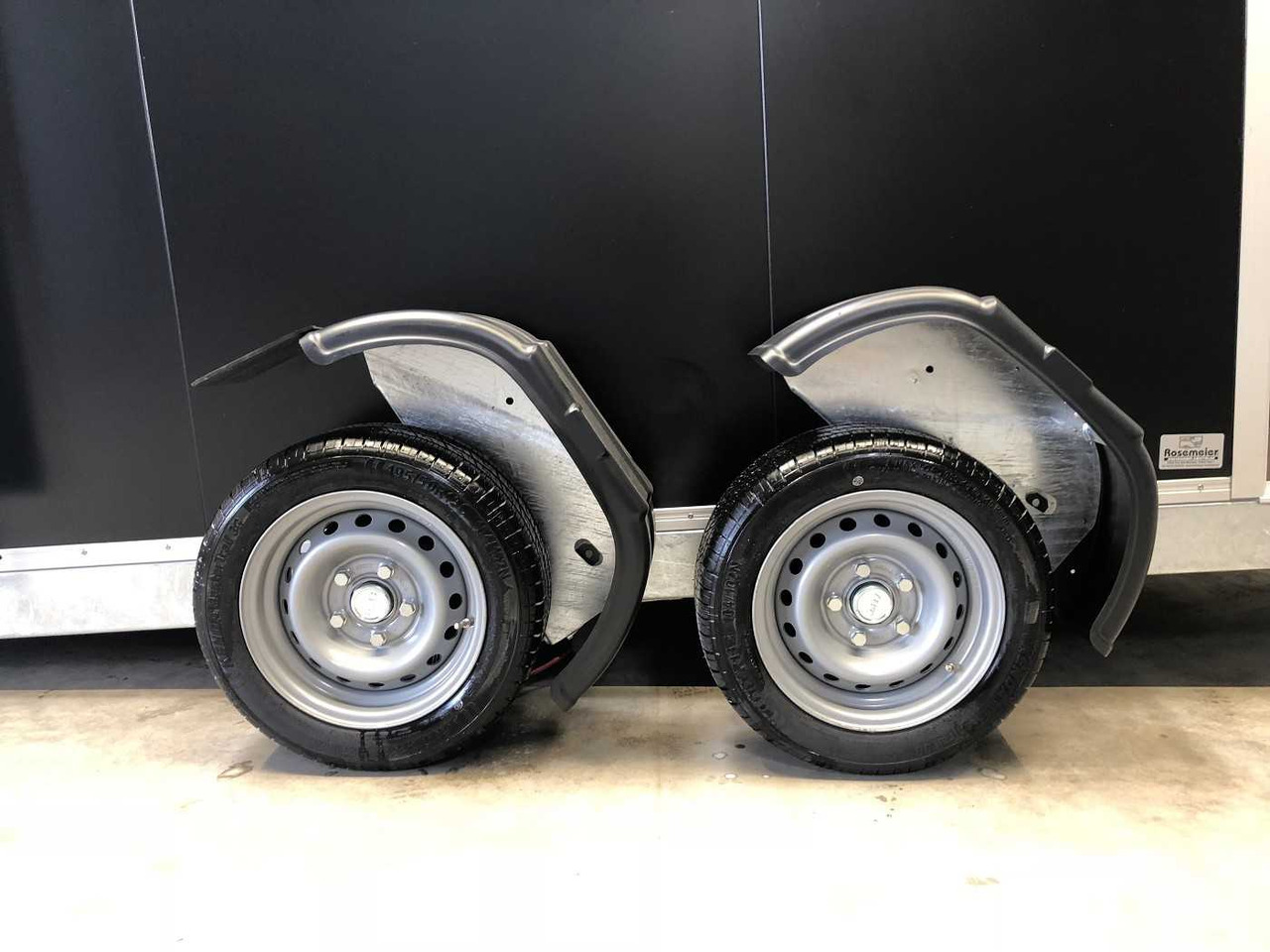Νέα Ρυμούλκα κόφα VEZEKO Husky FB K 35.40 SP EP Tür Kofferanhänger Absenker: φωτογραφία 20