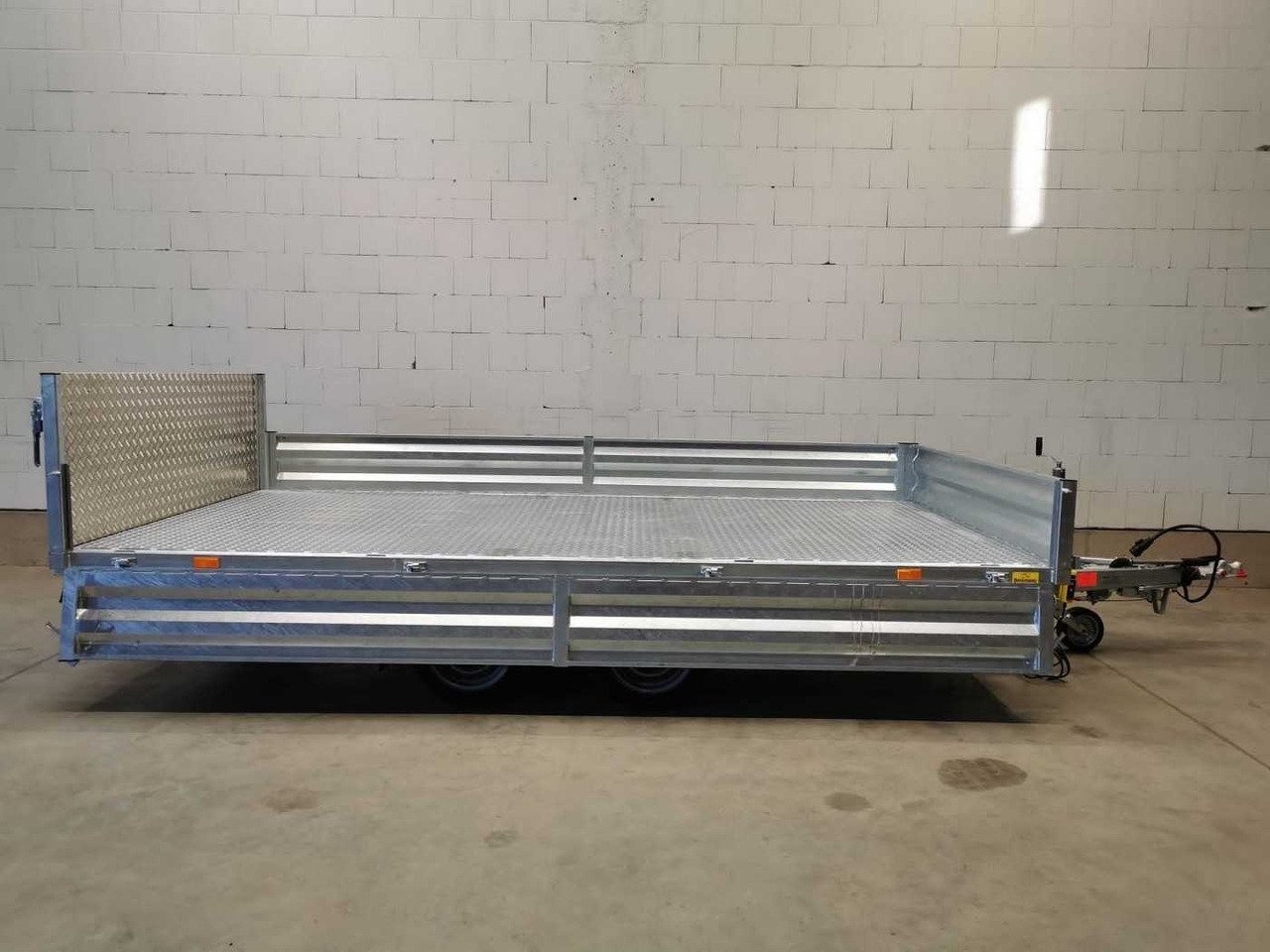 Νέα Ρυμούλκα ανατρεπόμενο VEZEKO Juki 35.3 Multi Stahl Multidreiseitenkipper: φωτογραφία 20