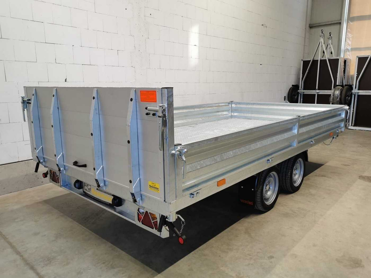 Νέα Ρυμούλκα ανατρεπόμενο VEZEKO Juki 35.3 Multi Stahl Multidreiseitenkipper: φωτογραφία 19