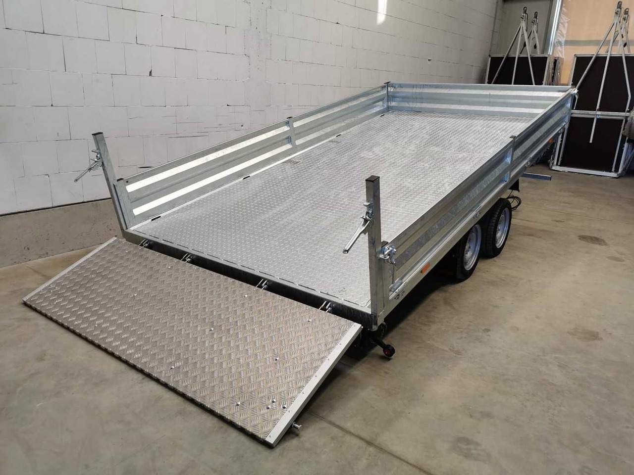 Νέα Ρυμούλκα ανατρεπόμενο VEZEKO Juki 35.3 Multi Stahl Multidreiseitenkipper: φωτογραφία 29