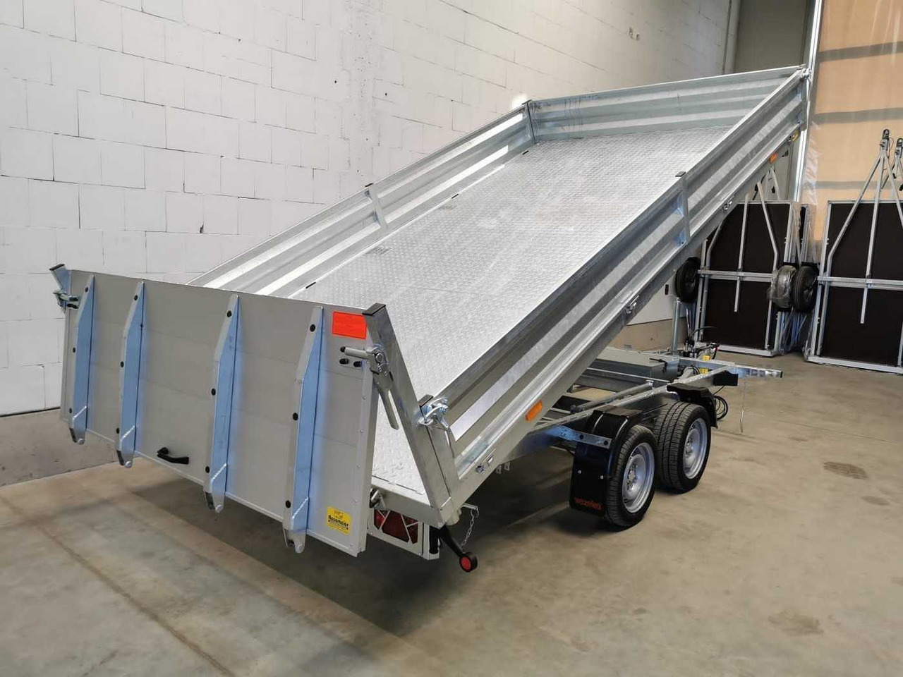 Νέα Ρυμούλκα ανατρεπόμενο VEZEKO Juki 35.3 Multi Stahl Multidreiseitenkipper: φωτογραφία 22