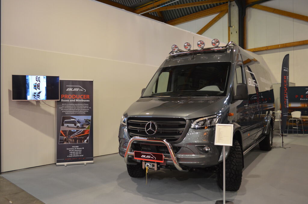 MERCEDES-BENZ Sprinter 519 4x4 high and low drive - Μικρό λεωφορείο, Επιβατικό βαν: φωτογραφία 3 MERCEDES-BENZ Sprinter 519 4x4 high and low drive - Μικρό λεωφορείο, Επιβατικό βαν: φωτογραφία 3