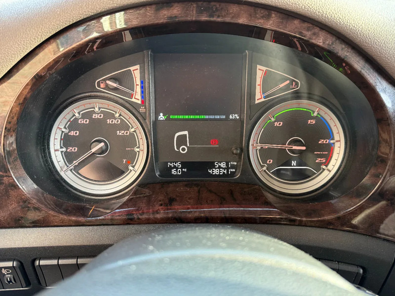 DAF CF 410 CF410 4X2 Spacecab / 1.05m schotelhoogte / Origineel 438.341km / TOP STAAT - Τράκτορας: φωτογραφία 3 DAF CF 410 CF410 4X2 Spacecab / 1.05m schotelhoogte / Origineel 438.341km / TOP STAAT - Τράκτορας: φωτογραφία 3