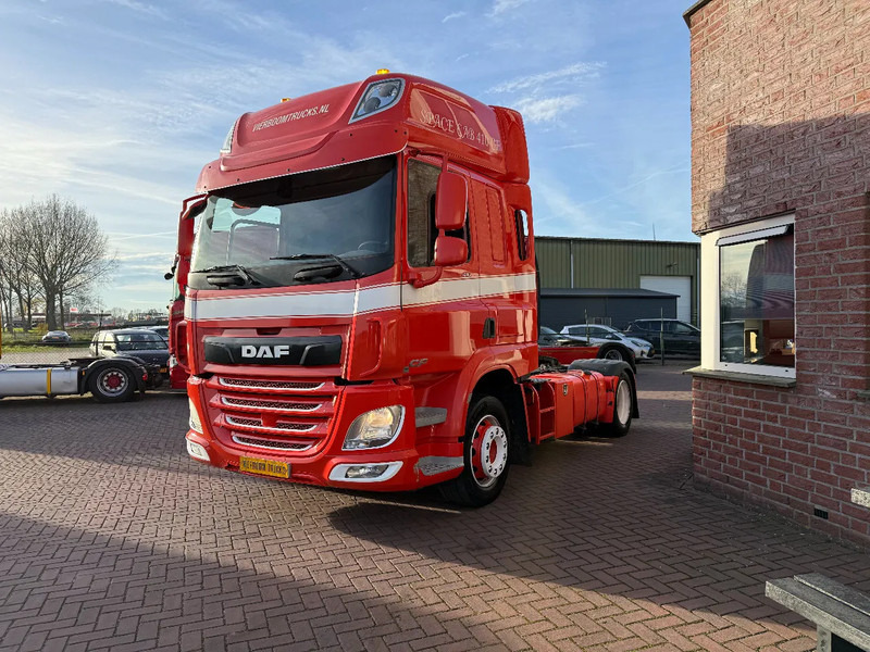 DAF CF 410 CF410 4X2 Spacecab / 1.05m schotelhoogte / Origineel 438.341km / TOP STAAT - Τράκτορας: φωτογραφία 2 DAF CF 410 CF410 4X2 Spacecab / 1.05m schotelhoogte / Origineel 438.341km / TOP STAAT - Τράκτορας: φωτογραφία 2