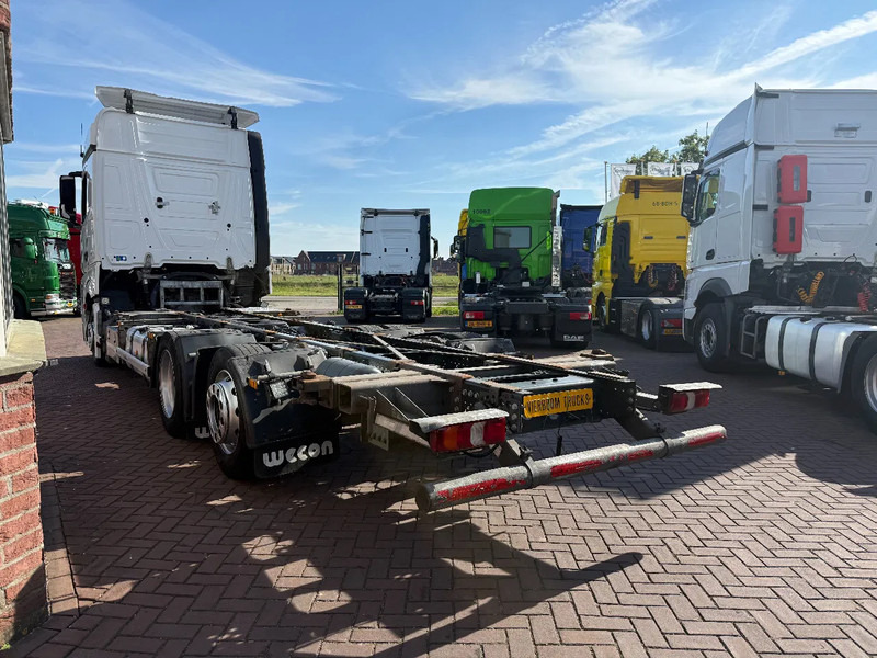 Mercedes-Benz Actros Actros 2542LL 6X2 BDF / ACC / AHK/ TUV 8-2026 / NL TRUCK - Φορτηγό μεταφοράς εμπορευματοκιβωτίων/ Κινητό αμάξωμα: φωτογραφία 3 Mercedes-Benz Actros Actros 2542LL 6X2 BDF / ACC / AHK/ TUV 8-2026 / NL TRUCK - Φορτηγό μεταφοράς εμπορευματοκιβωτίων/ Κινητό αμάξωμα: φωτογραφία 3