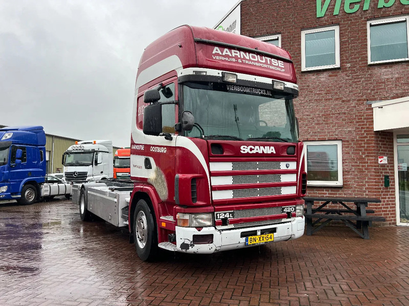 Scania R124-420 124-420 4X2 TOPLINE MANUAL RETARDER - Φορτηγό μεταφοράς εμπορευματοκιβωτίων/ Κινητό αμάξωμα: φωτογραφία 1 Scania R124-420 124-420 4X2 TOPLINE MANUAL RETARDER - Φορτηγό μεταφοράς εμπορευματοκιβωτίων/ Κινητό αμάξωμα: φωτογραφία 1