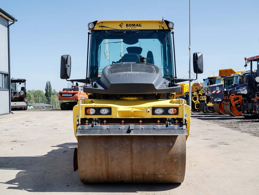 BOMAG BW 174 AP-4v - Ασφαλτικός οδοστρωτήρας: φωτογραφία 3 BOMAG BW 174 AP-4v - Ασφαλτικός οδοστρωτήρας: φωτογραφία 3
