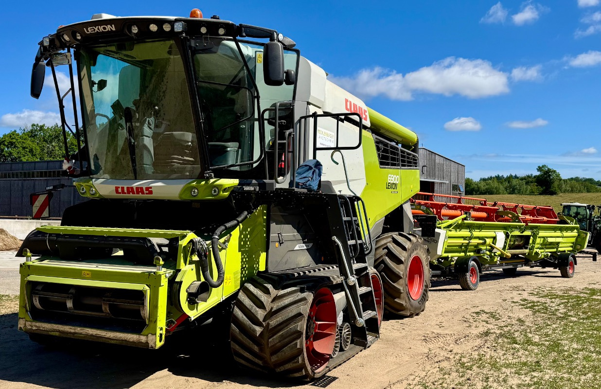 CLAAS Lexion 6900 TerraTrac 890 full Options - Θεριζοαλωνιστική μηχανή: φωτογραφία 1 CLAAS Lexion 6900 TerraTrac 890 full Options - Θεριζοαλωνιστική μηχανή: φωτογραφία 1