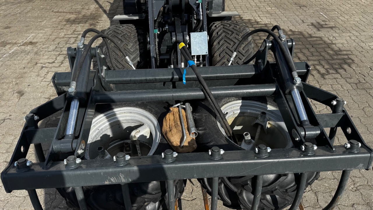 PITBULL X27-45 - Ελαστιχοφόρος φορτωτής: φωτογραφία 5 PITBULL X27-45 - Ελαστιχοφόρος φορτωτής: φωτογραφία 5