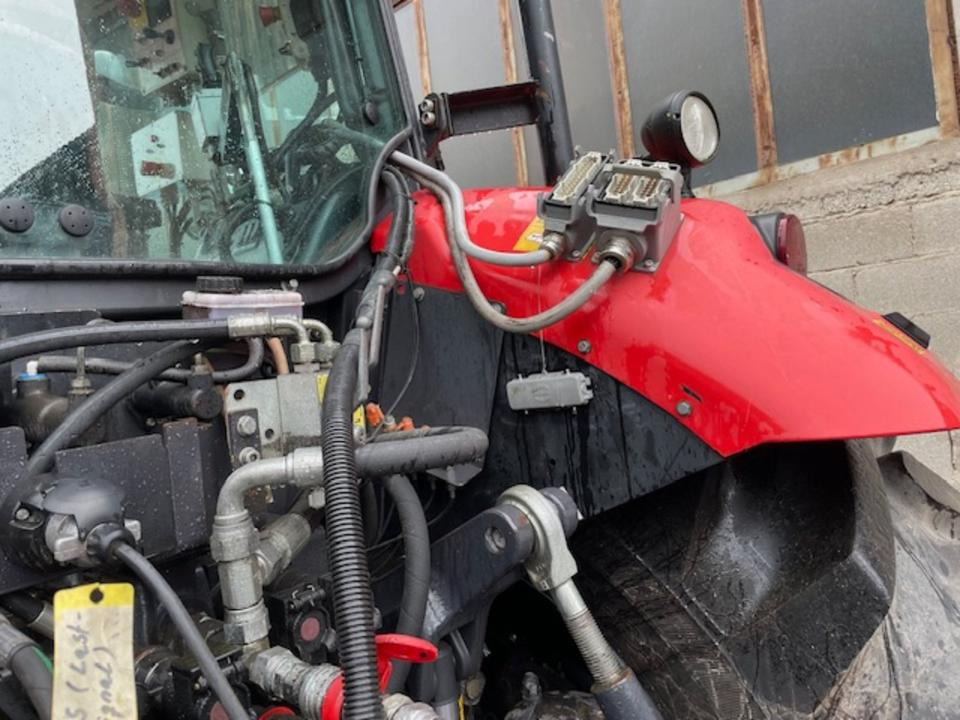 Forst-Traktor MC Cormick X70.70 - Δασικός ελκυστήρας: φωτογραφία 5 Forst-Traktor MC Cormick X70.70 - Δασικός ελκυστήρας: φωτογραφία 5