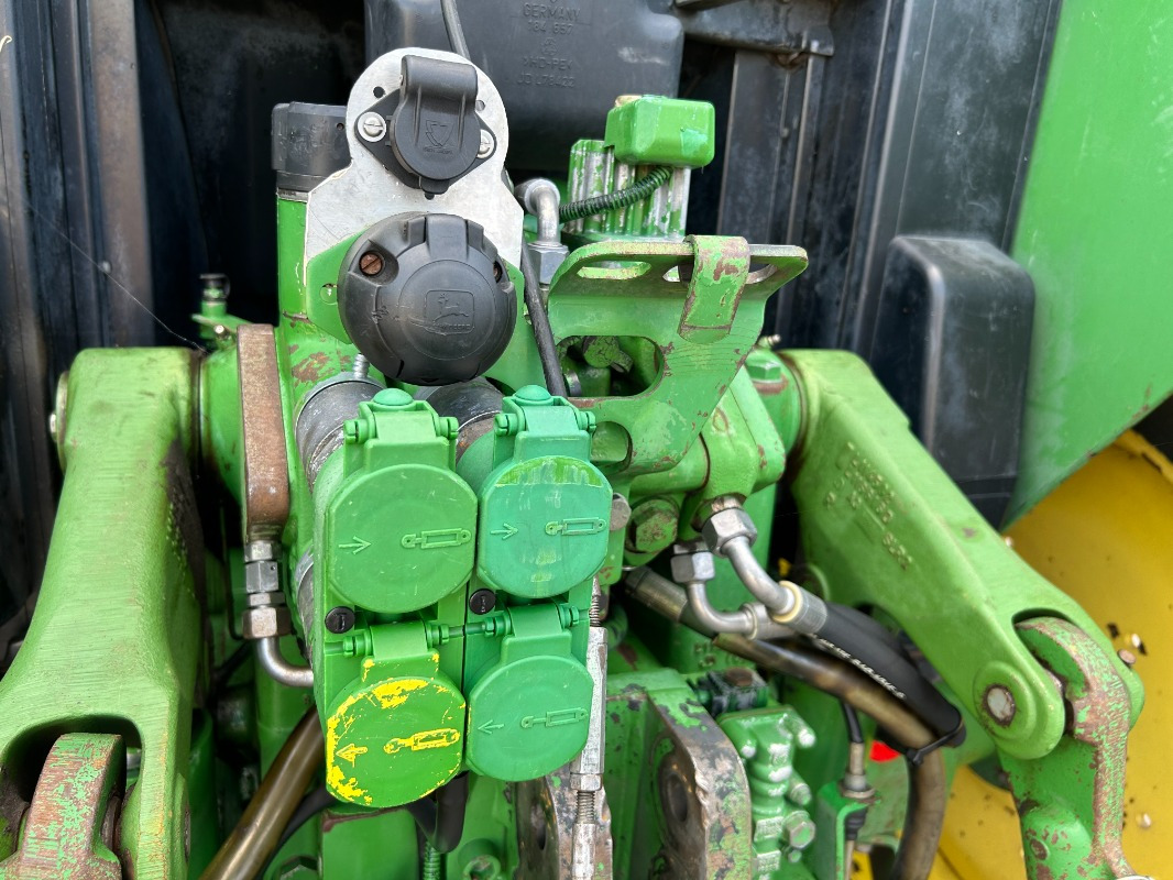 John Deere 6110 - Τρακτέρ: φωτογραφία 5 John Deere 6110 - Τρακτέρ: φωτογραφία 5