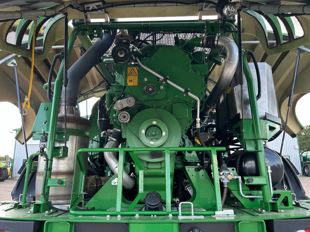 John Deere 8400 mit Kemper 475 Plus - Μηχανή συγκομιδής: φωτογραφία 5 John Deere 8400 mit Kemper 475 Plus - Μηχανή συγκομιδής: φωτογραφία 5