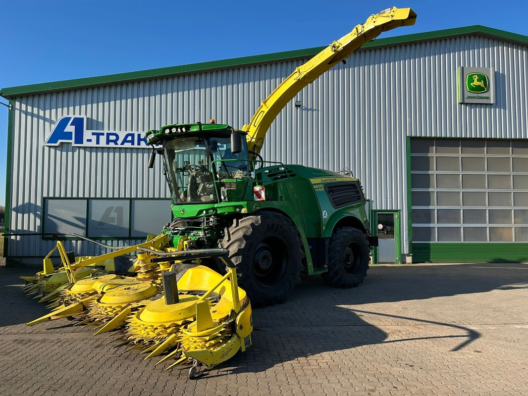 John Deere 8400i - Μηχανή συγκομιδής: φωτογραφία 1 John Deere 8400i - Μηχανή συγκομιδής: φωτογραφία 1