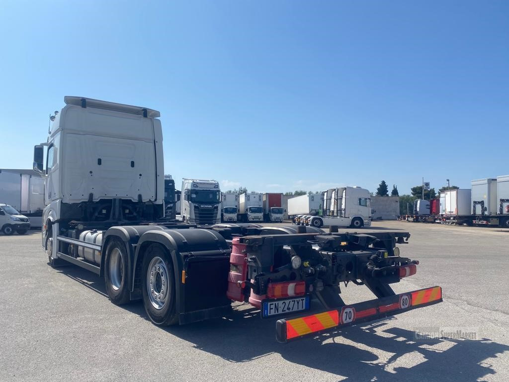 MERCEDES-BENZ ACTROS 2545 - Φορτηγό μεταφοράς εμπορευματοκιβωτίων/ Κινητό αμάξωμα: φωτογραφία 3 MERCEDES-BENZ ACTROS 2545 - Φορτηγό μεταφοράς εμπορευματοκιβωτίων/ Κινητό αμάξωμα: φωτογραφία 3