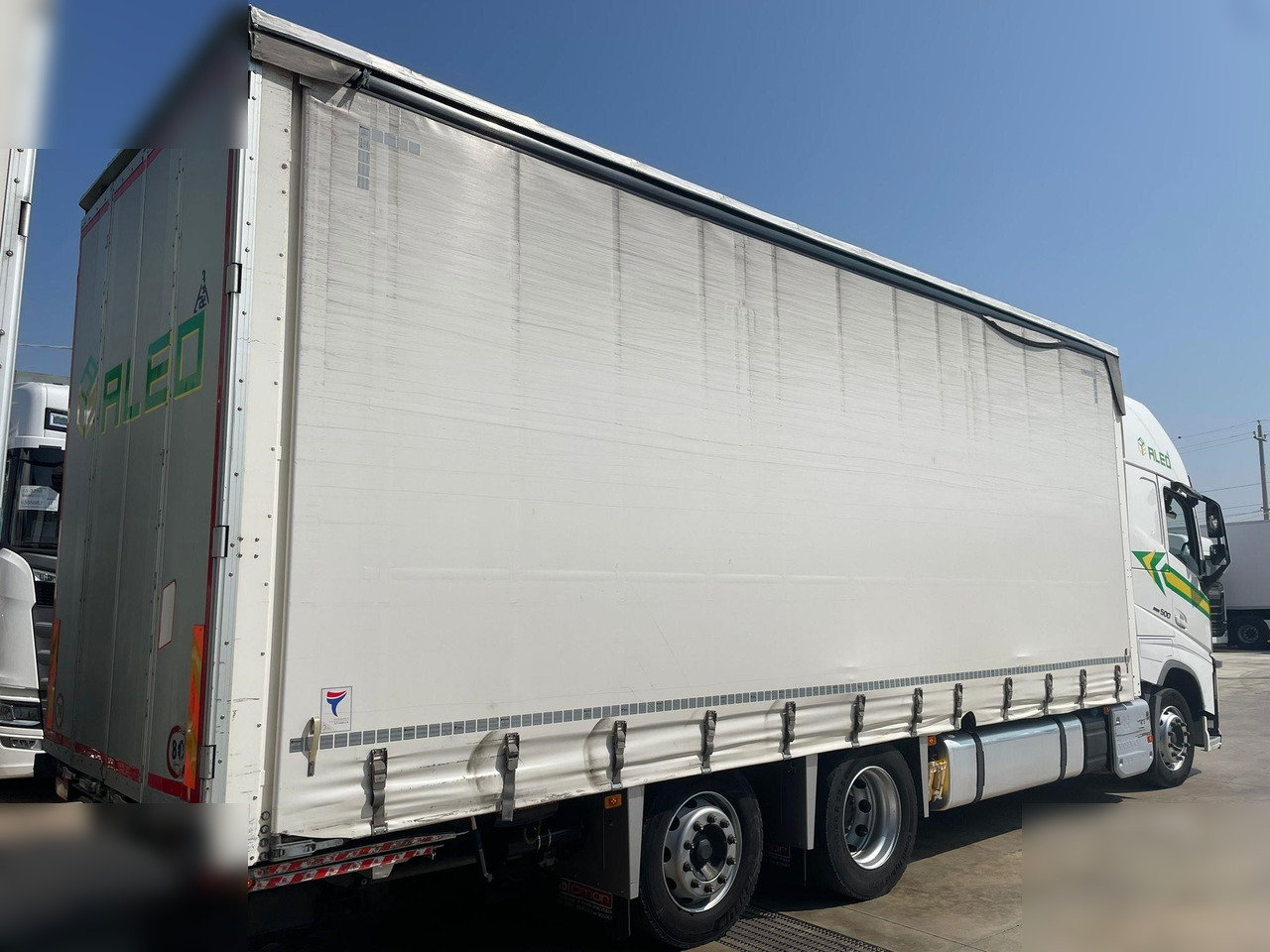 VOLVO FH13.500 - Φορτηγό μουσαμάς: φωτογραφία 4 VOLVO FH13.500 - Φορτηγό μουσαμάς: φωτογραφία 4