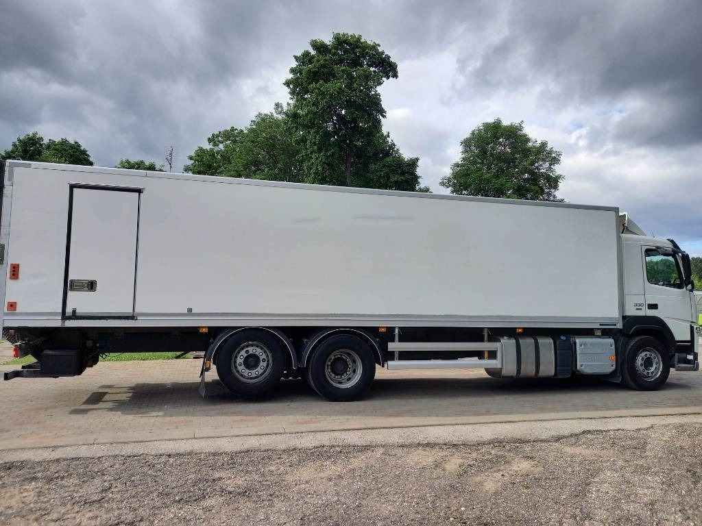 Φορτηγό ψυγείο Volvo FM 330, 6x2, CARRIER SUPRA 950 U: φωτογραφία 18