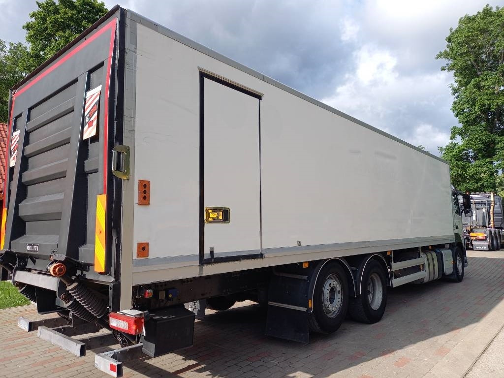 Φορτηγό ψυγείο Volvo FM 330, 6x2, CARRIER SUPRA 950 U: φωτογραφία 29